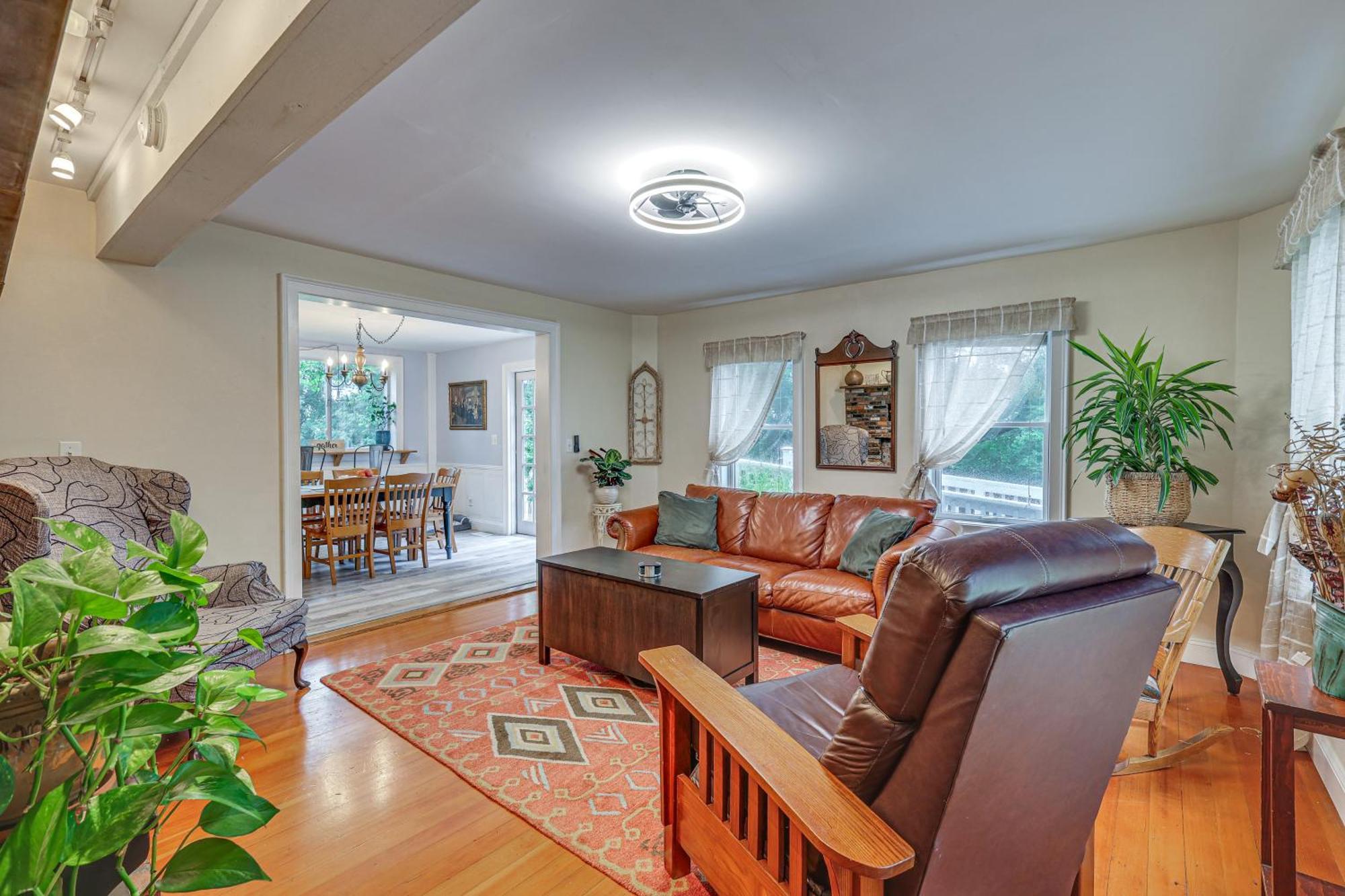 Quintessential New England Home With Patio And Grill! Putnam Exterior foto