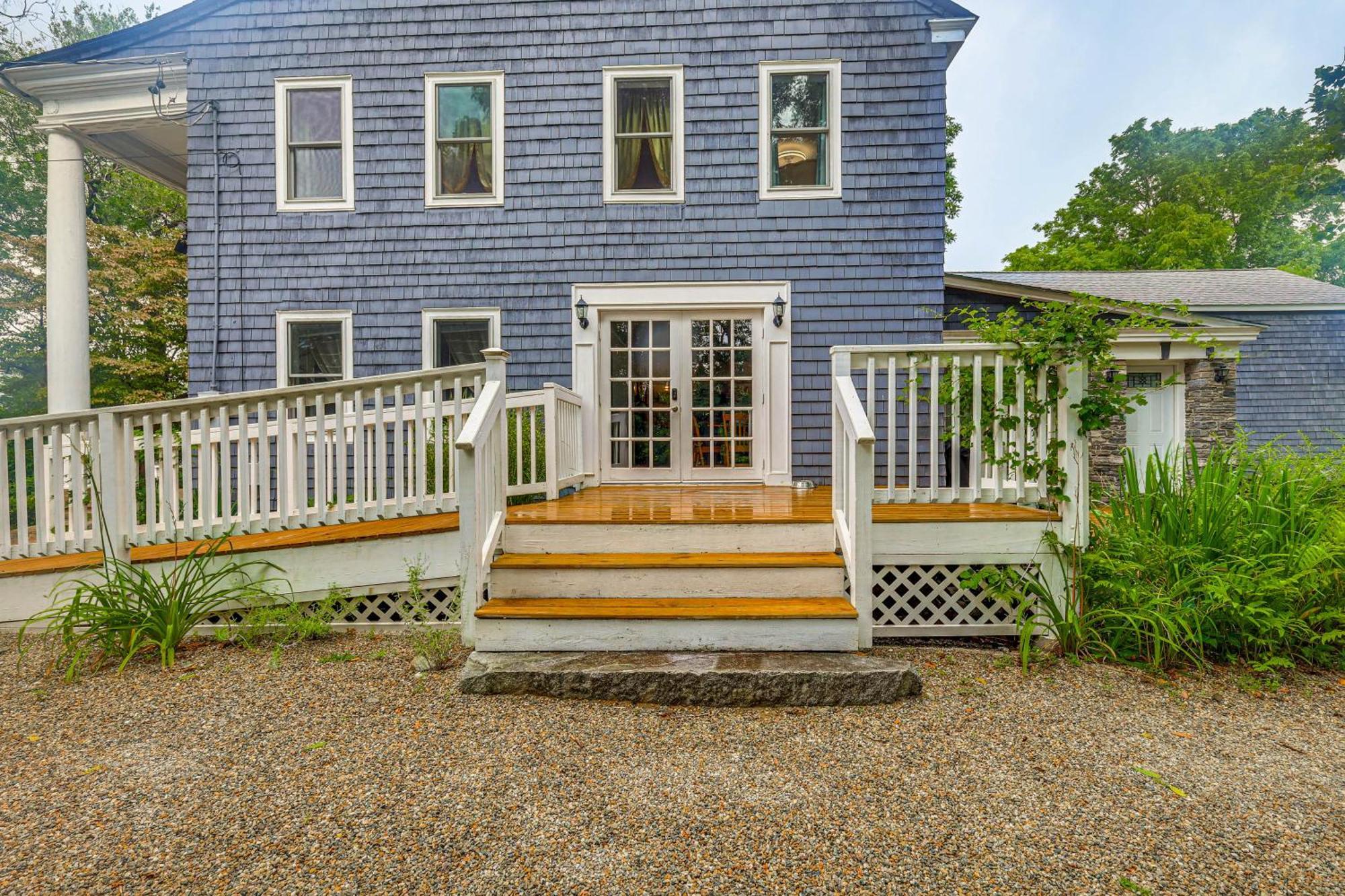 Quintessential New England Home With Patio And Grill! Putnam Exterior foto